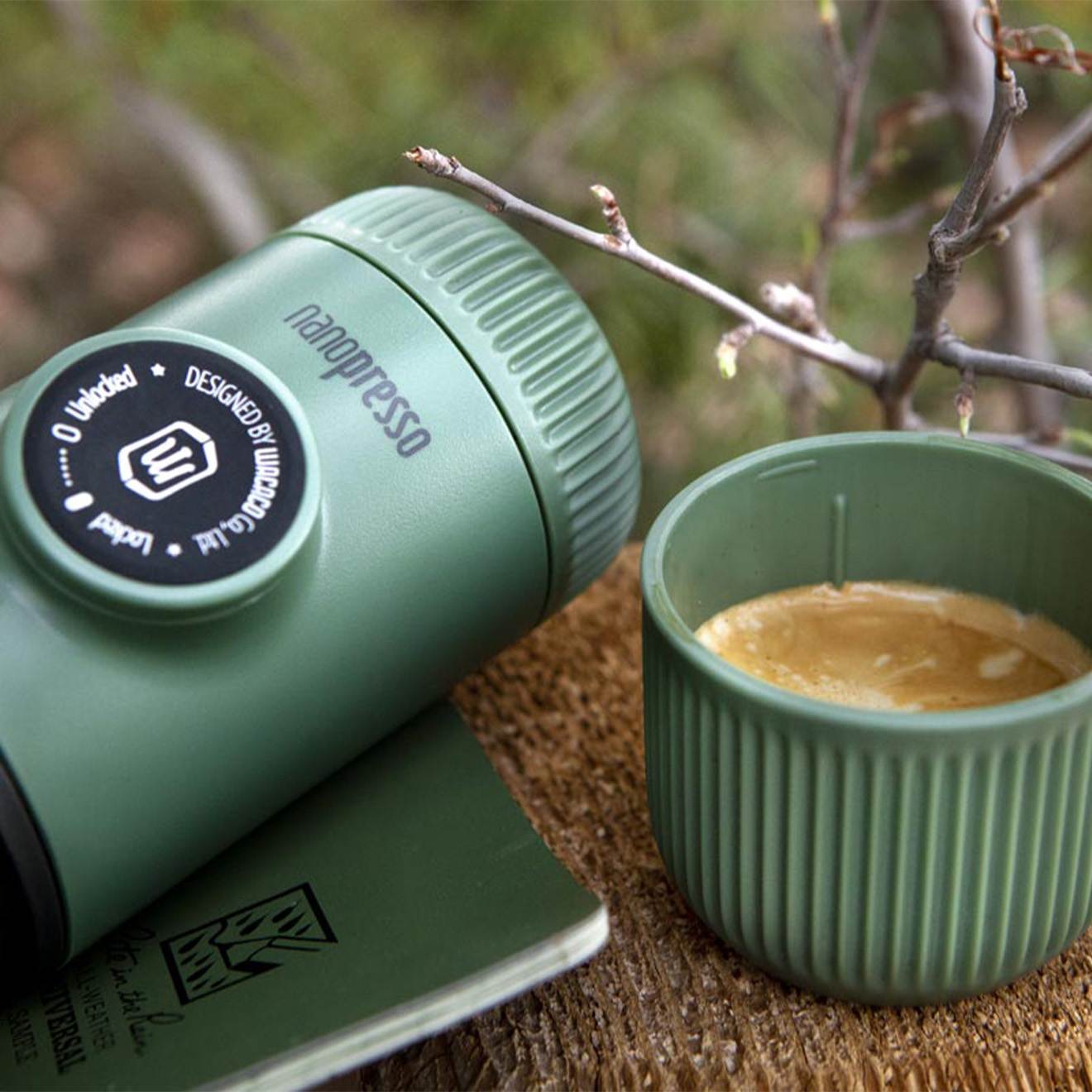 https://www.propermag.com/wp-content/uploads/2020/07/Wacaco-Nanopresso-Elements-Compact-Espresso-Machine-Moss-Green4.jpg